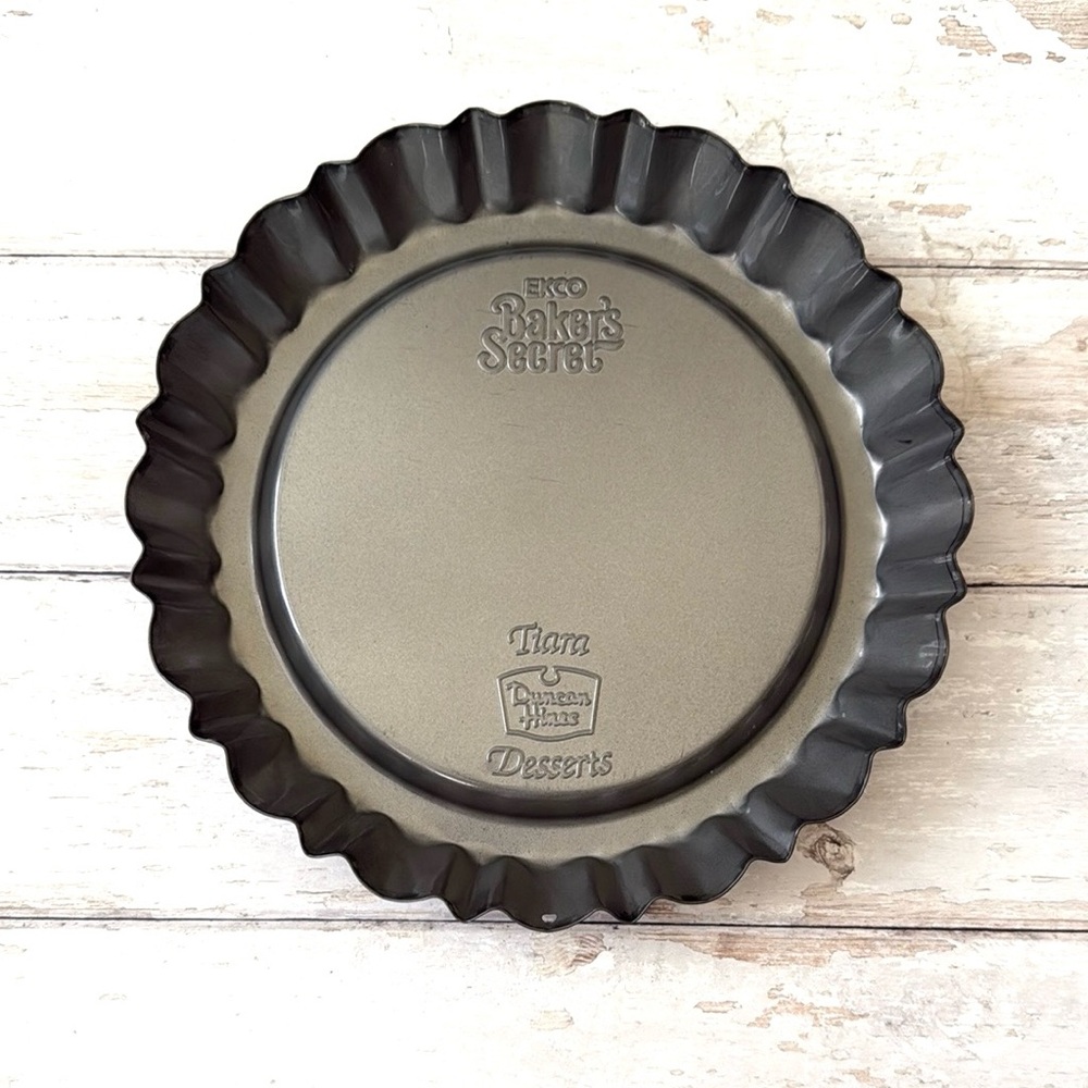 Duncan Hines Pie Tin Baking Pan Dish Tiara Desserts Ekco Bakers Secrets